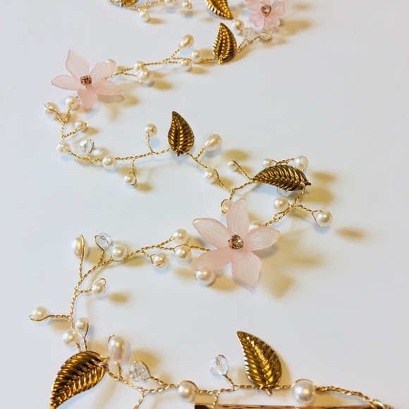 ❤️ Gold Flower Hair Vine - Picture 2 of 4